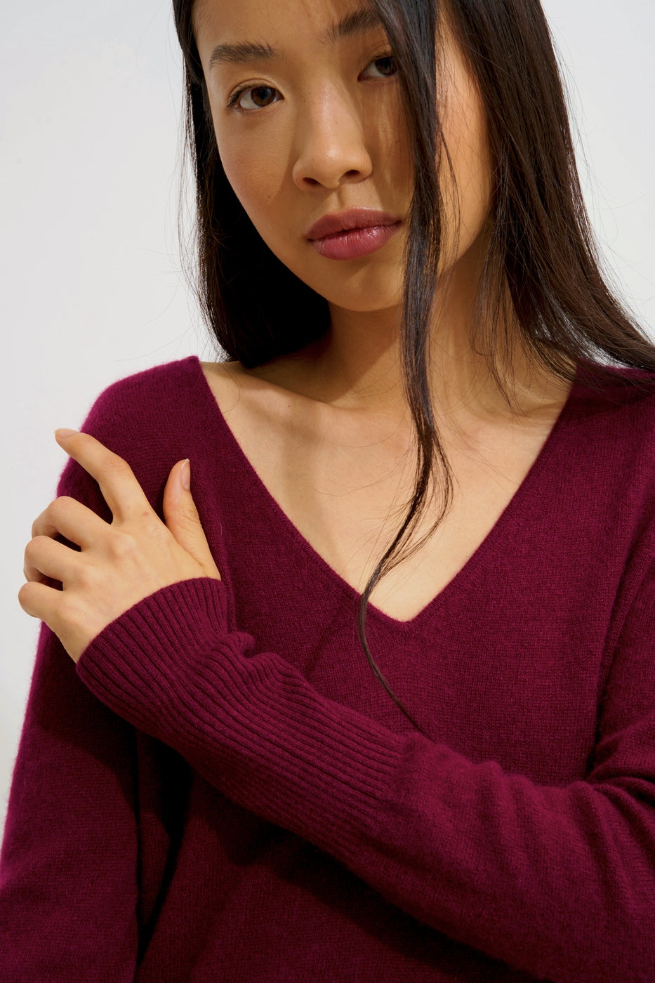 V-Neck Dress - Capelet - Bordeaux