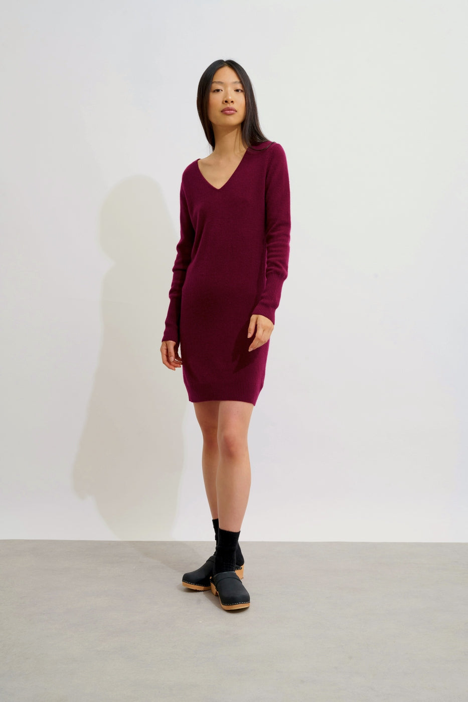 V-Neck Dress - Capelet - Bordeaux