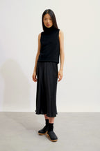 Sleeveless Roll-Neck Jumper - Capucin - Black