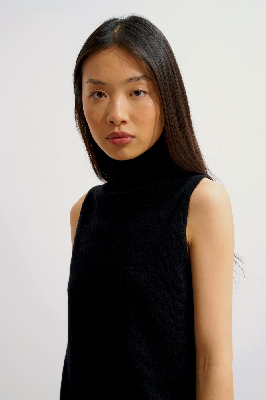 Pull Col Roulé Sans Manches - Capucin - Noir