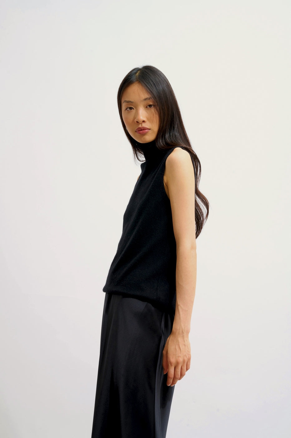 Pull Col Roulé Sans Manches - Capucin - Noir