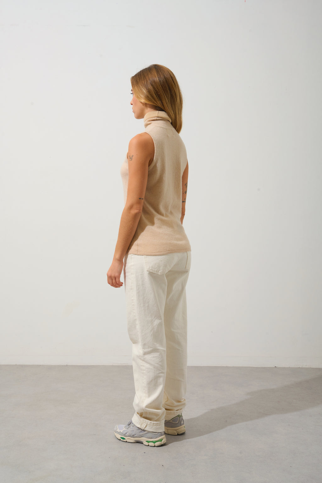 Jersey de cuello alto sin mangas - Capucha - Beige