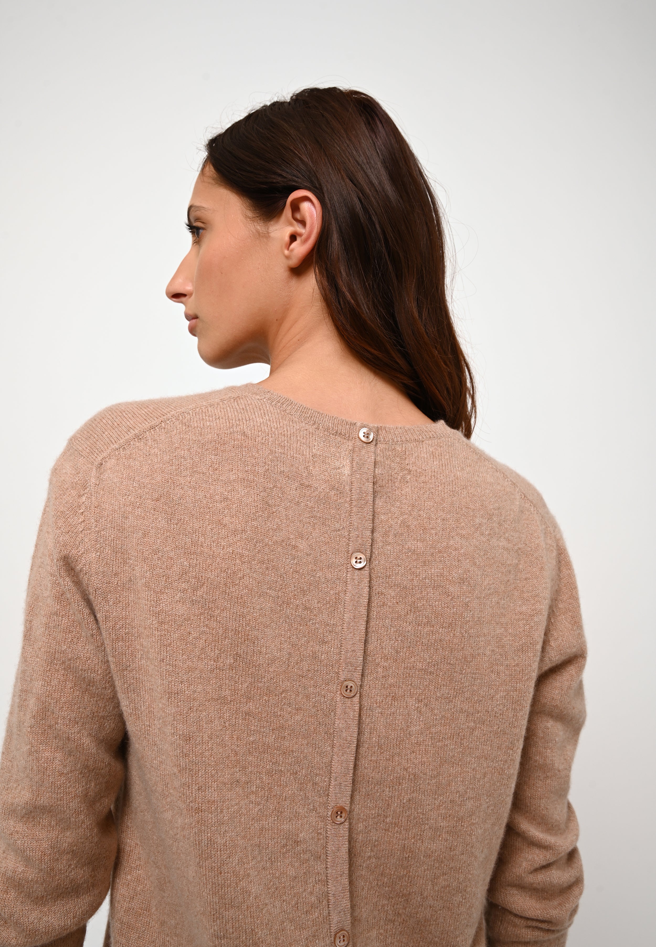 Button-Back Crew-Neck Jumper - Estaris - Mottled Camel