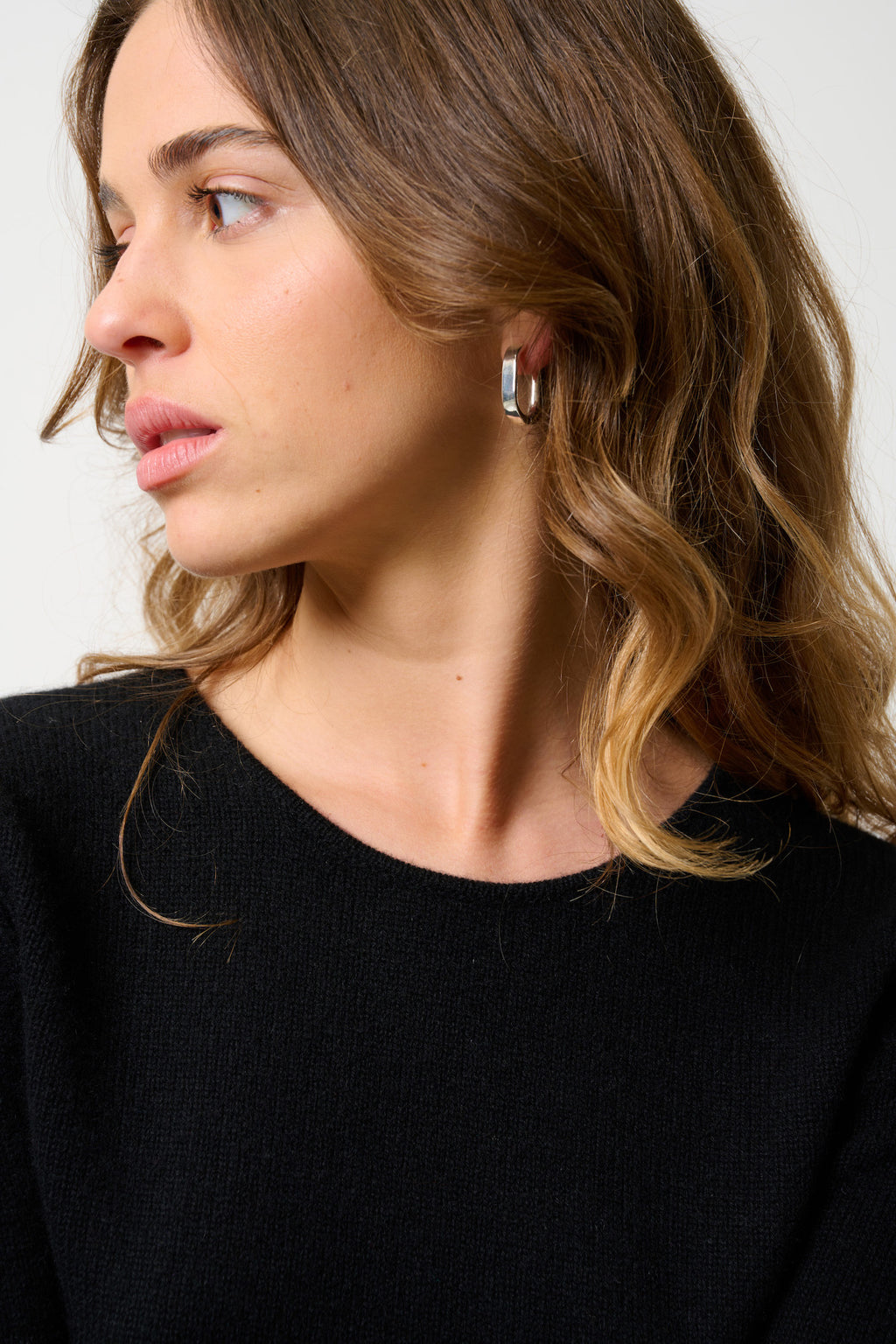 Round-Neck 4-Ply Jumper - Ivy - Black