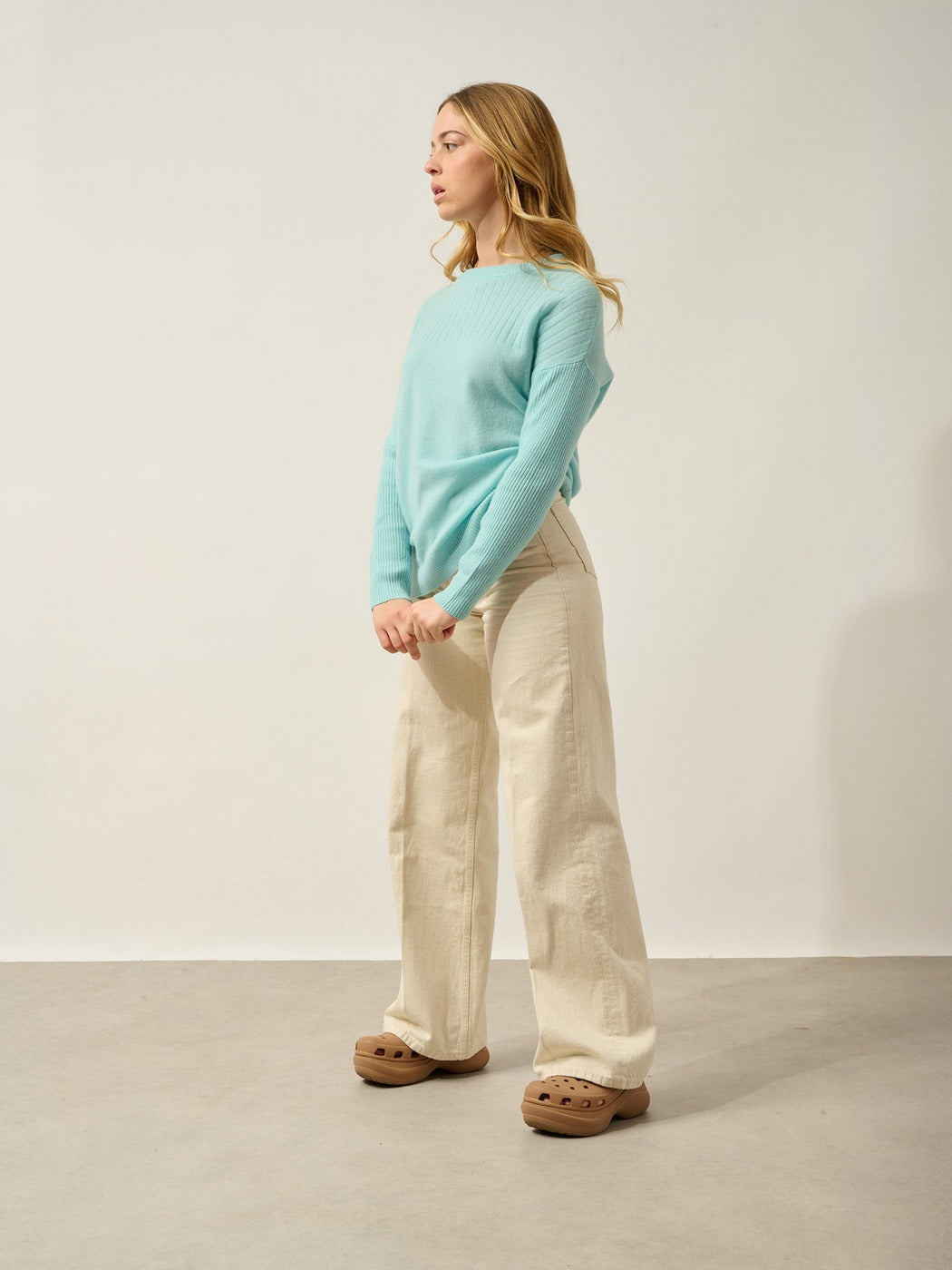 Daria Crew Neck Sweater - 100% Cashmere, 2-Ply - Aqua - Women's