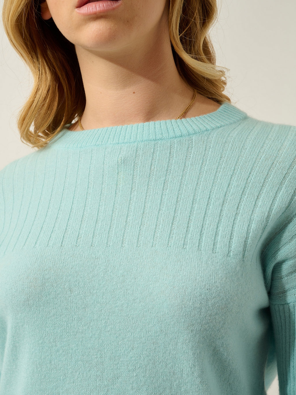 Daria Crew Neck Sweater - 100% Cashmere, 2-Ply - Aqua - Women's