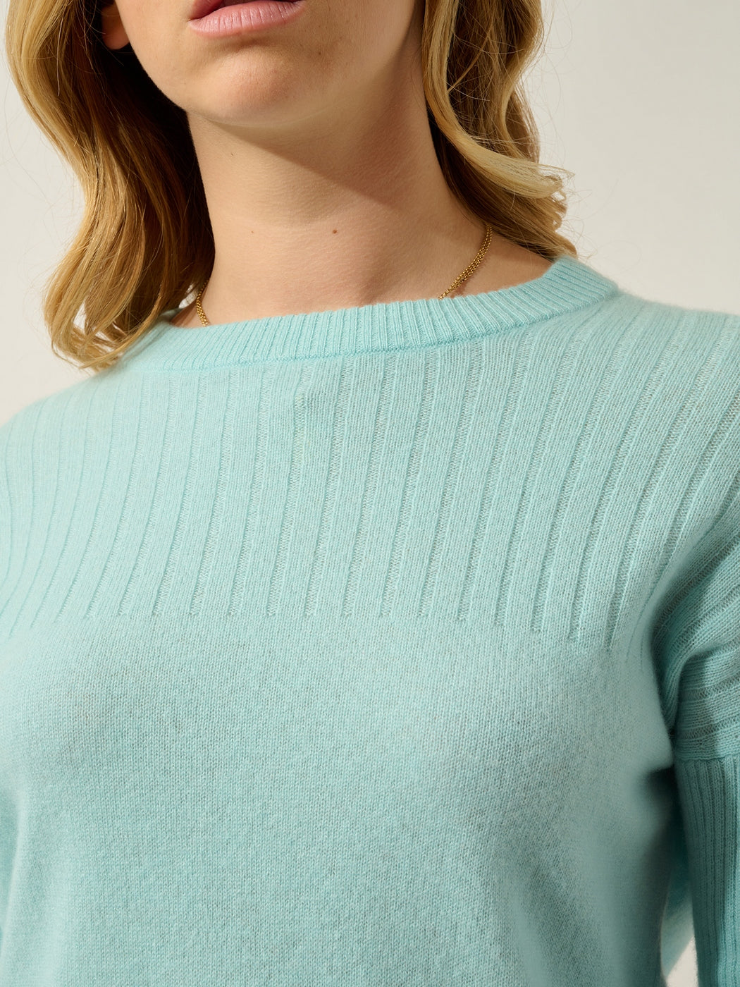 Daria Crew Neck Sweater - 100% Cashmere, 2-Ply - Aqua - Women's