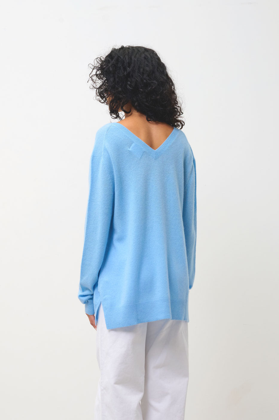 Jersey de cuello en V delantero y trasero - Giegn - Azul Inca