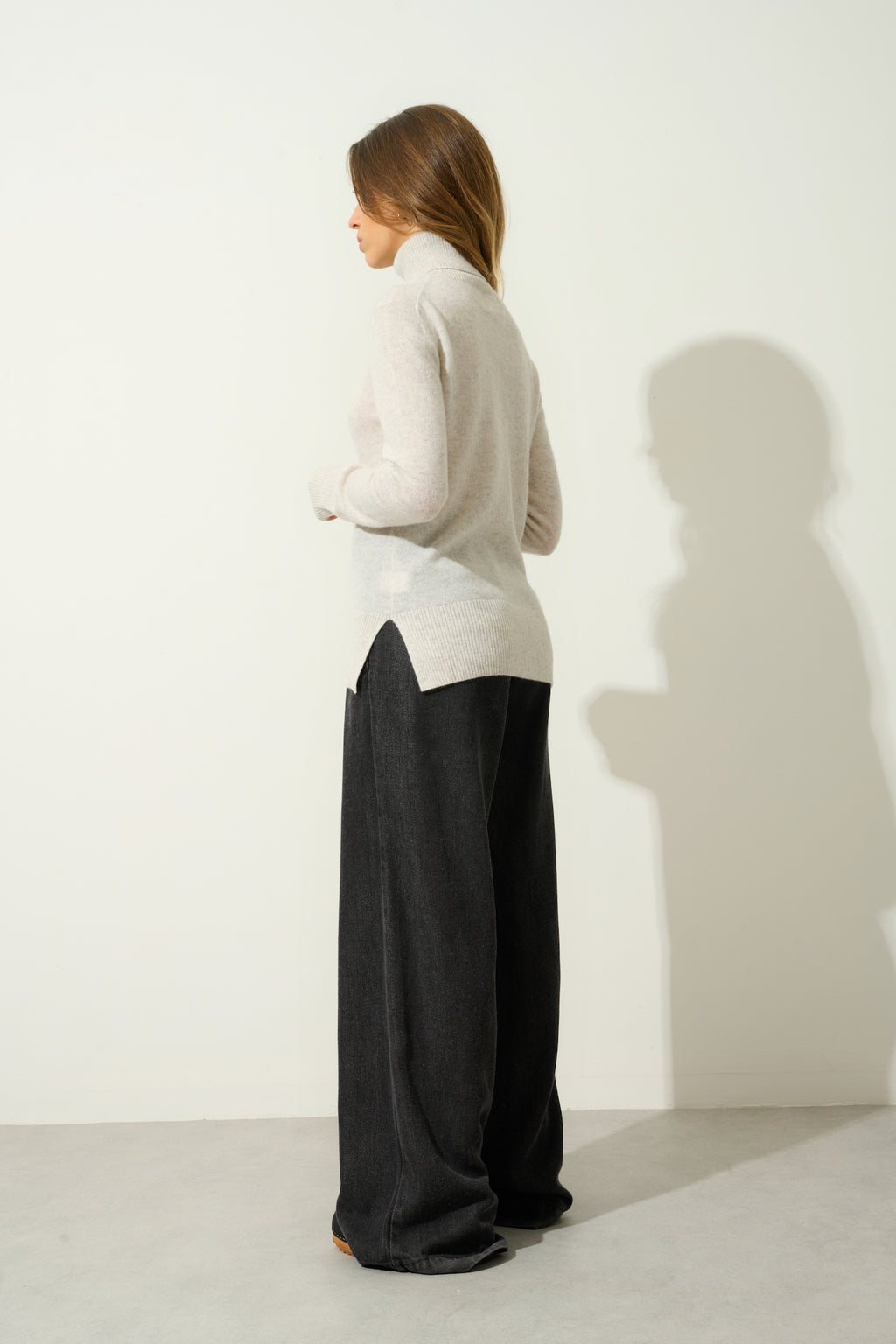 Roll Neck Jumper - 100% 2-Ply Cashmere - Pearl Grey Marl