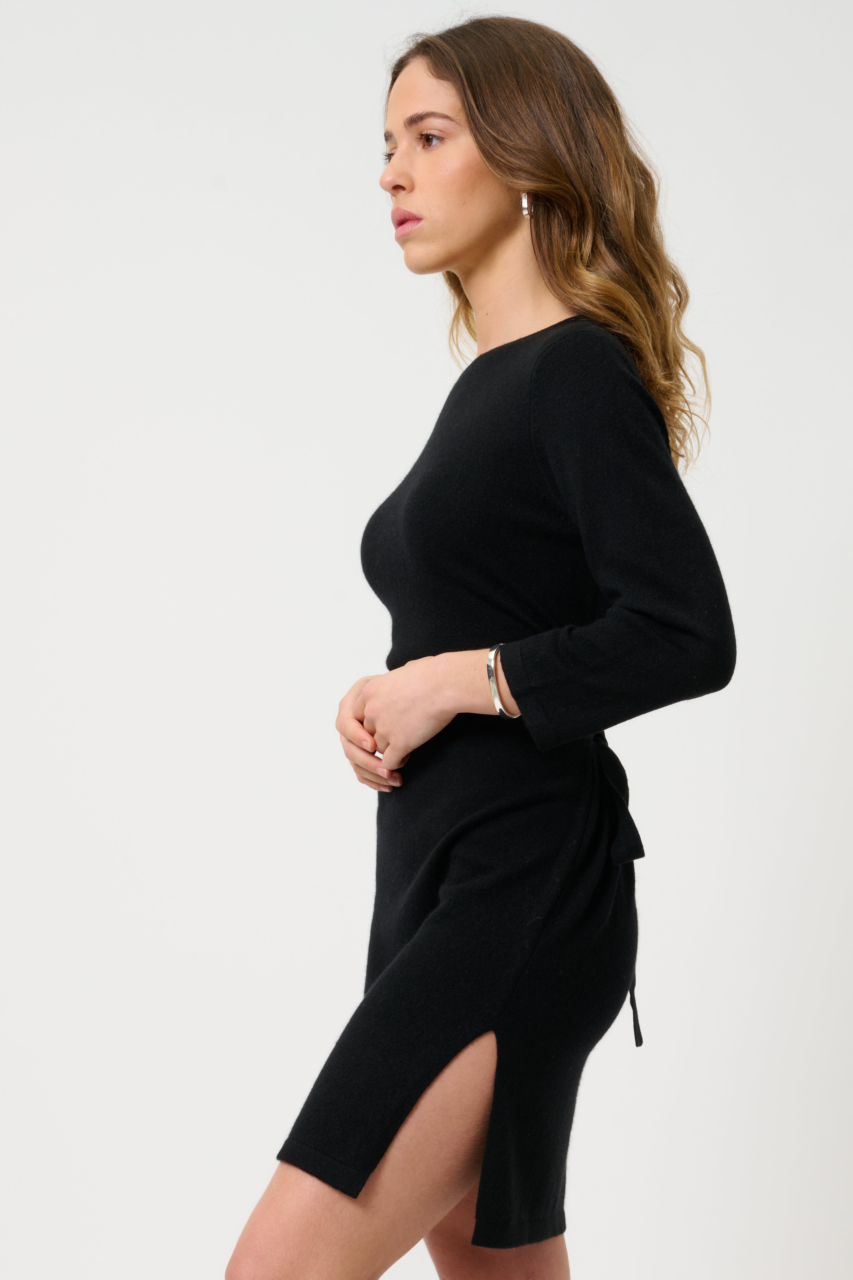 Round-Neck Dress with Belt - Coniston - Black