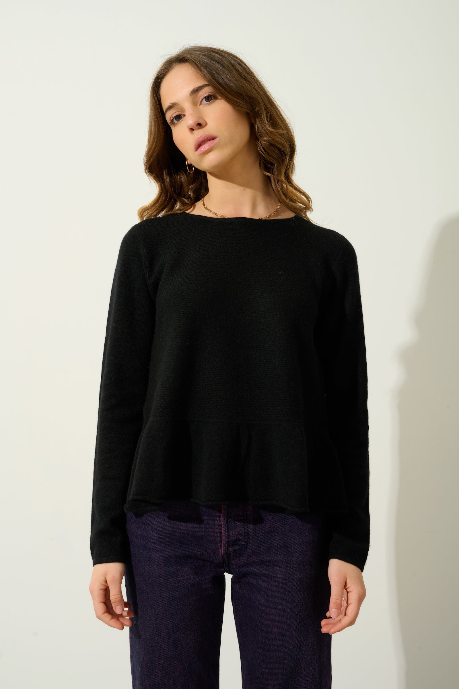 Jersey Cuello Redondo Bajo Volante - Cadair - Negro