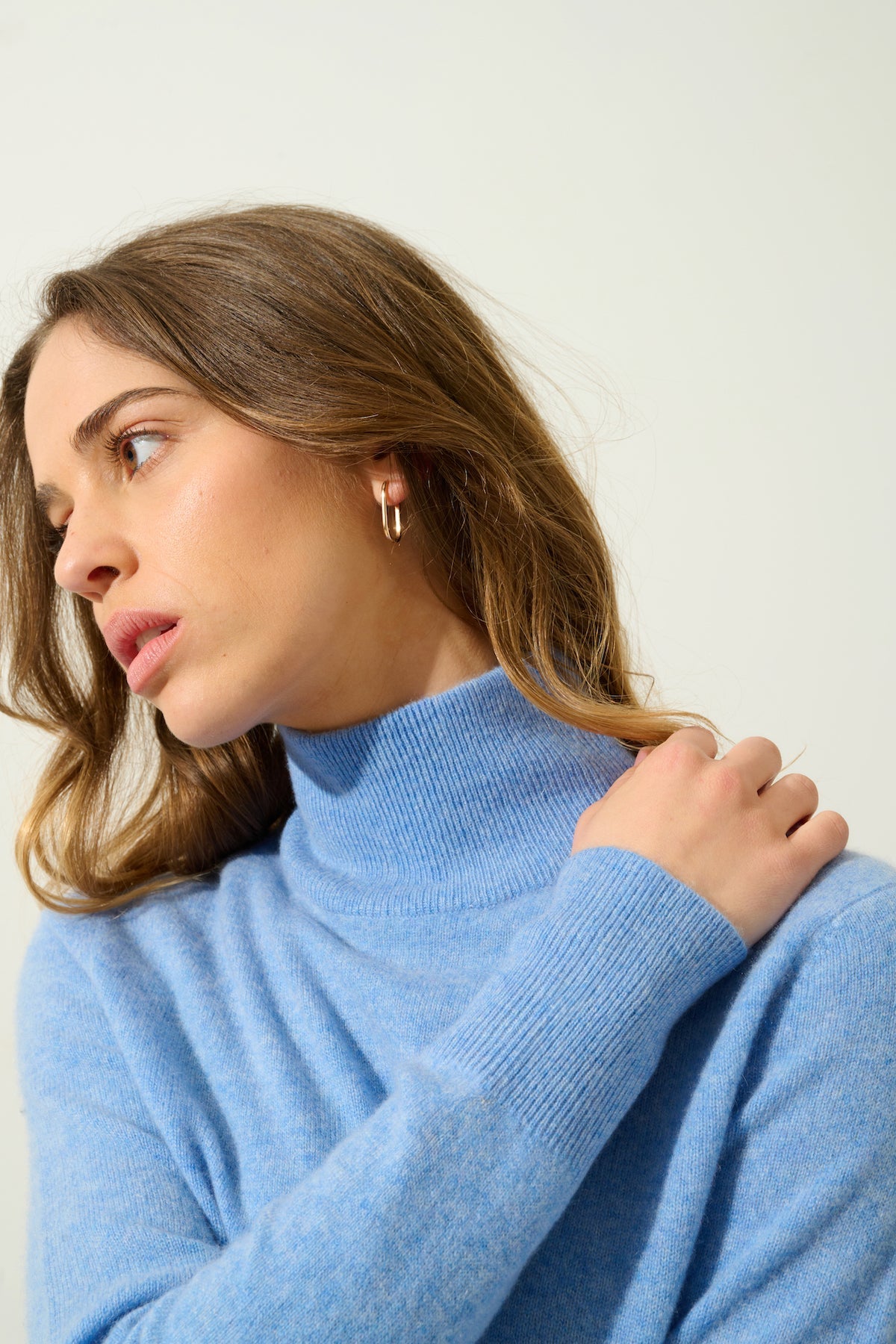 Eileen Turtleneck Jumper - Sky - 100% 2-Ply Cashmere - Women