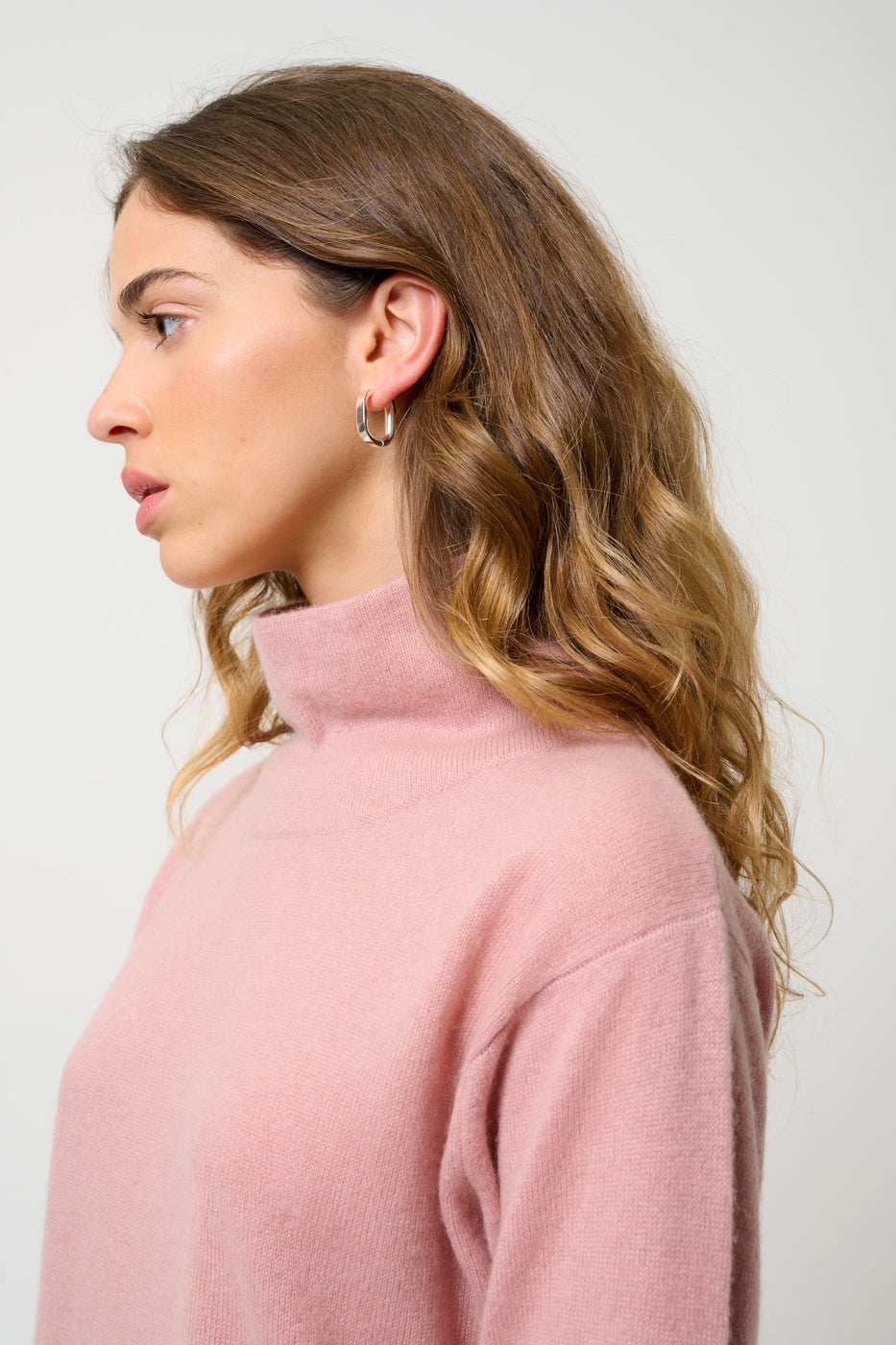High-Neck Cable Knit Jumper - Cheviot - Rosewood