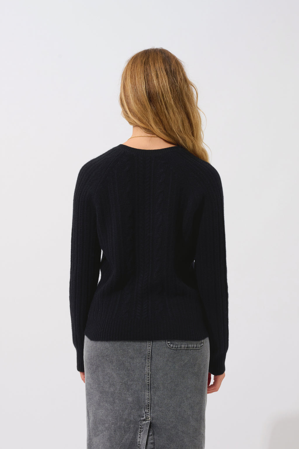 Jersey de cuello en V de 6 hilos - Indira - Negro