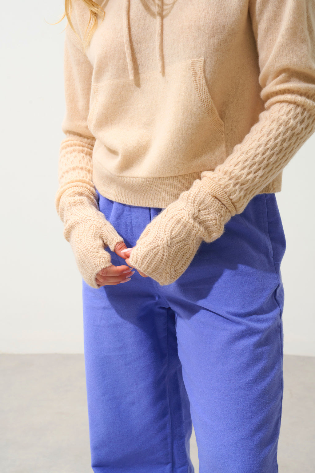 Iris 6-Ply Fingerless Gloves - Sand - 100% 6-Ply Cashmere - Unisex