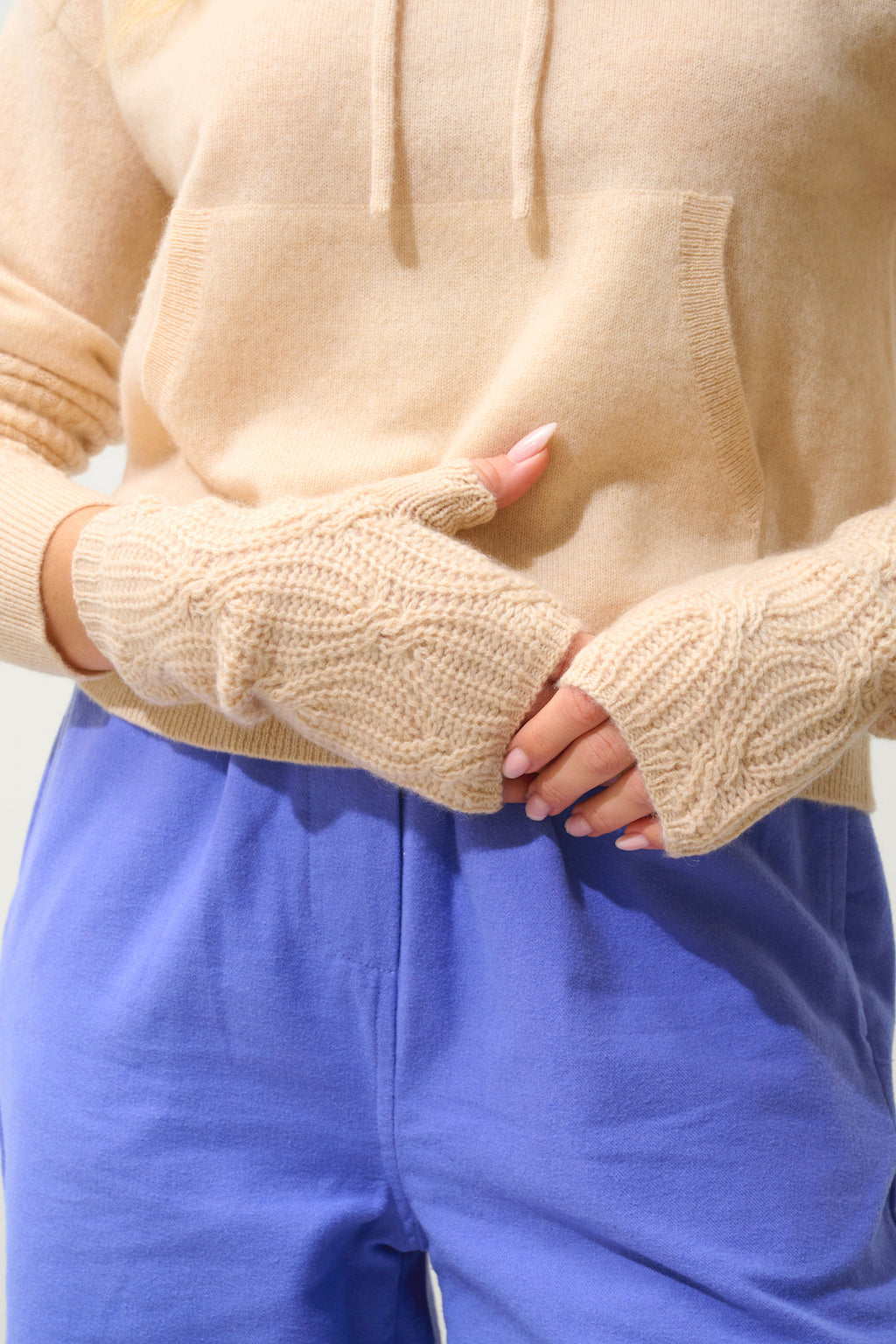 Iris 6-Ply Fingerless Gloves - Sand - 100% 6-Ply Cashmere - Unisex