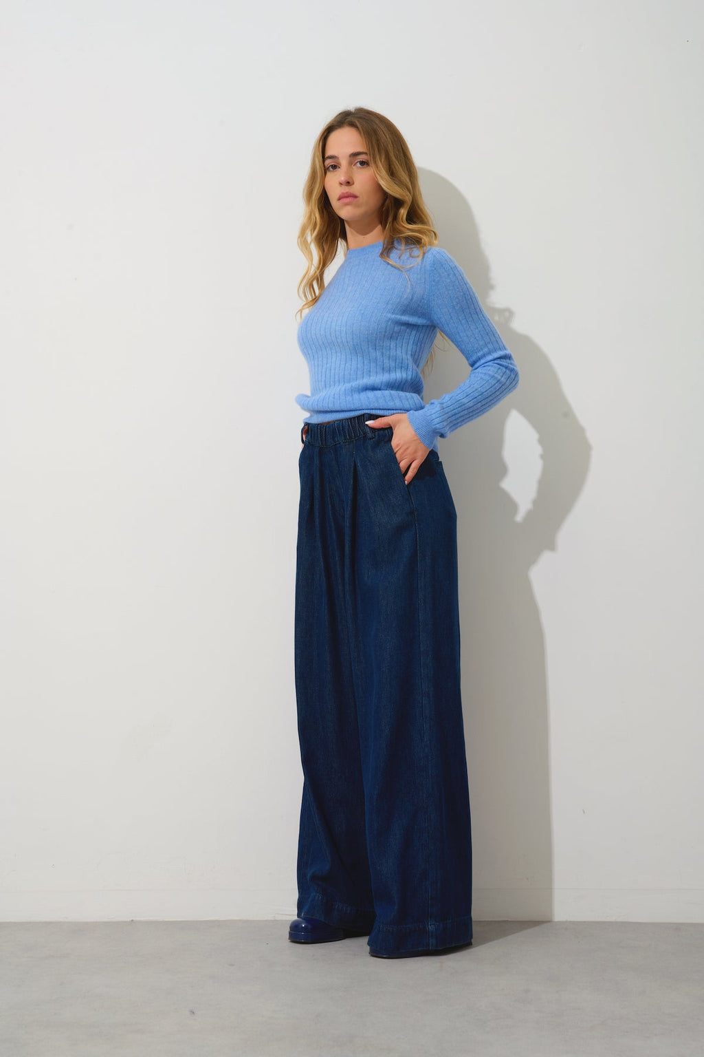 Bella Round Neck Jumper - Sky - 100% 2-Ply Cashmere - Women