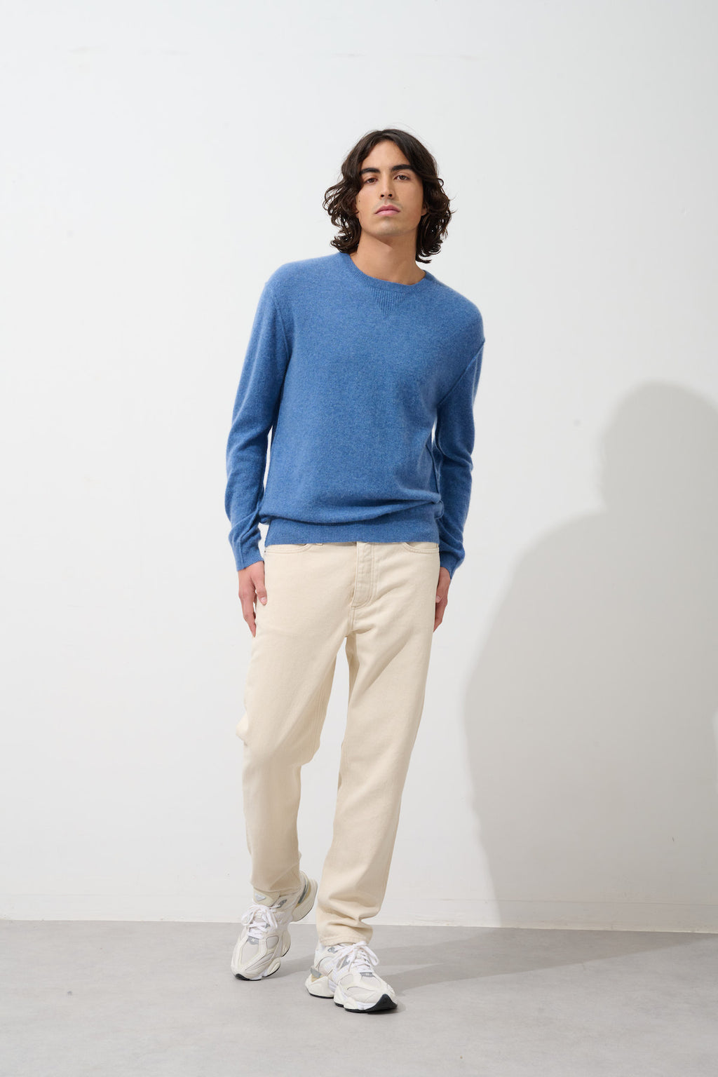 Round-Neck Jumper Nolan - Denim Blue - 100% 2-Ply Cashmere - Men