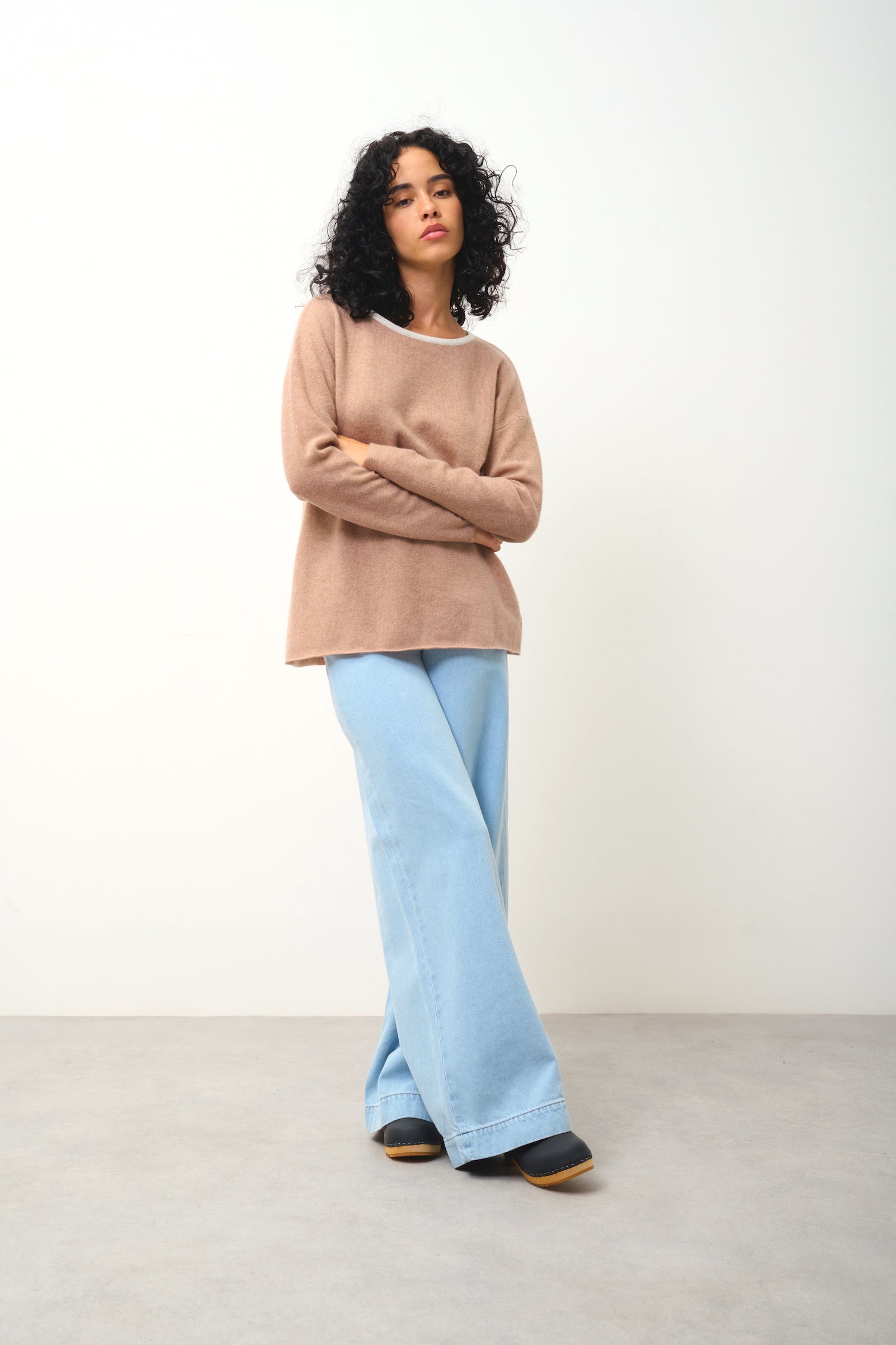 Crew Neck Jumper - Venus - Camel Chiné/Ivory