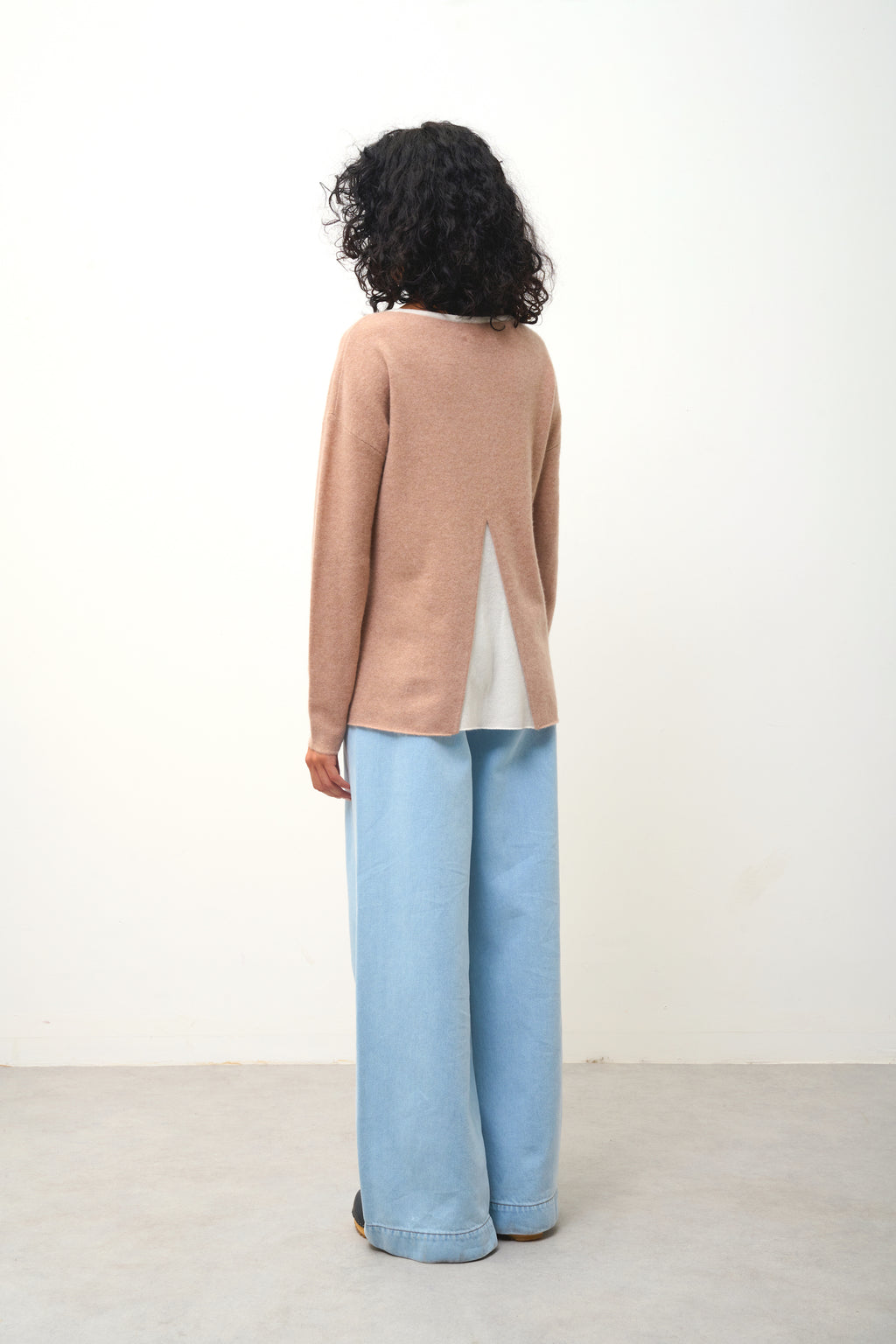Crew Neck Jumper - Venus - Camel Chiné/Ivory