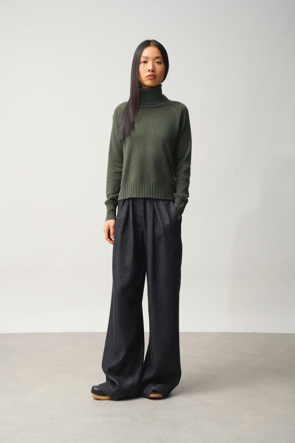 Roll-Neck Jumper - 100% 2-Ply Cashmere - Khaki