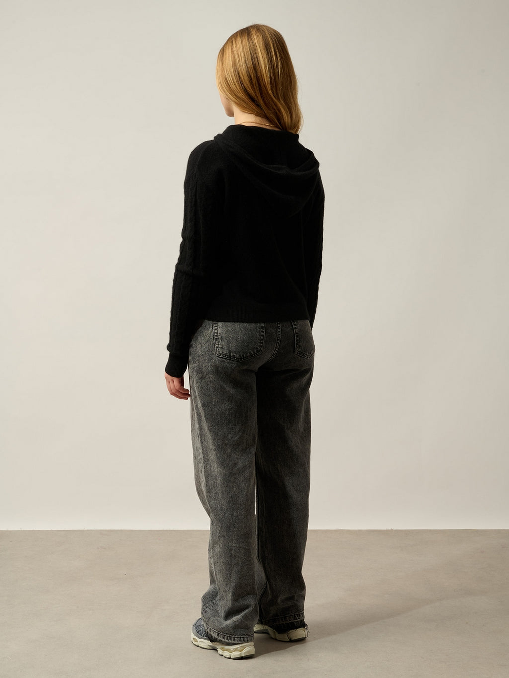 Pull Capuche Svalinna - Noir