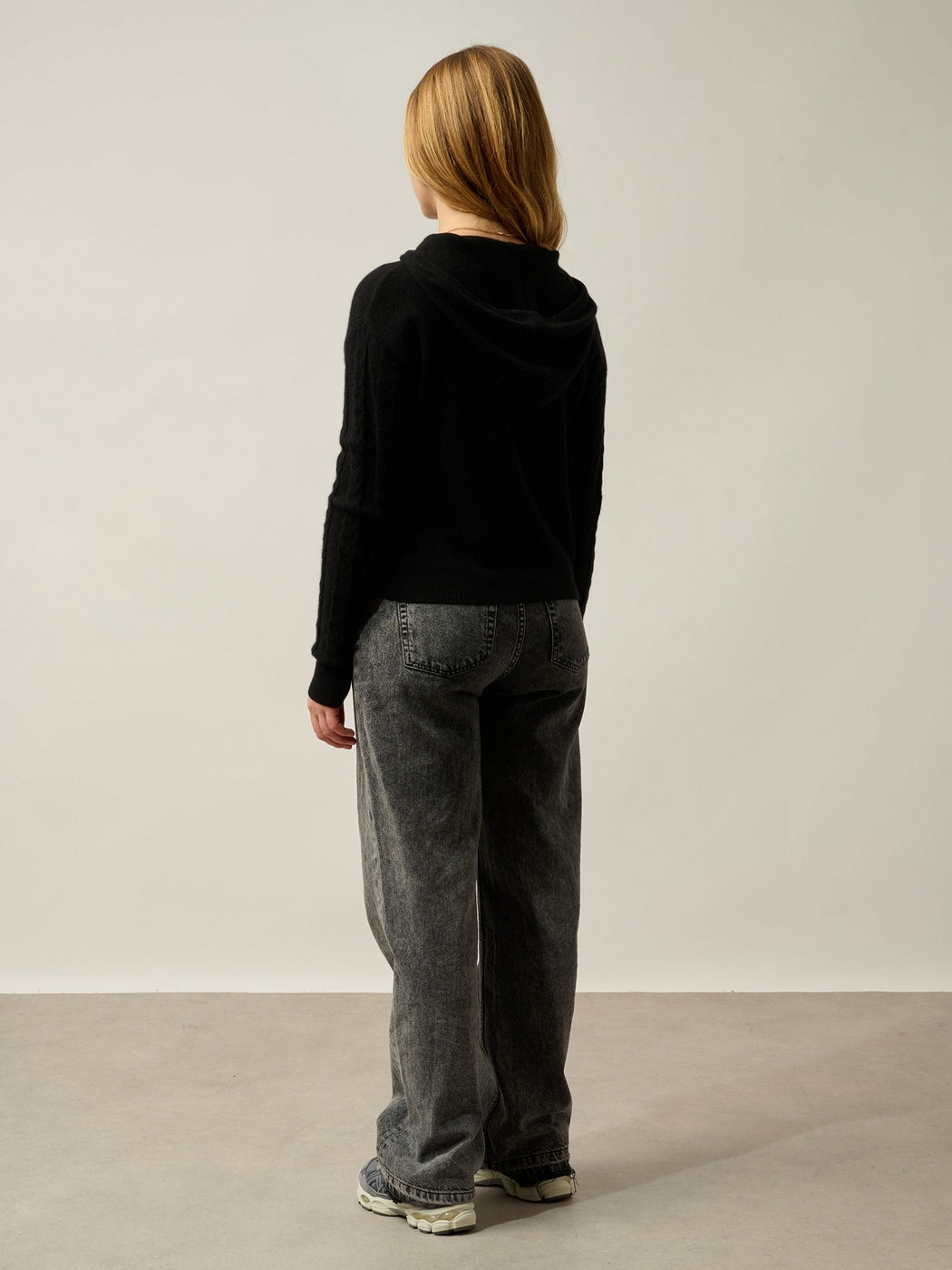 Pull Capuche Svalinna - Noir
