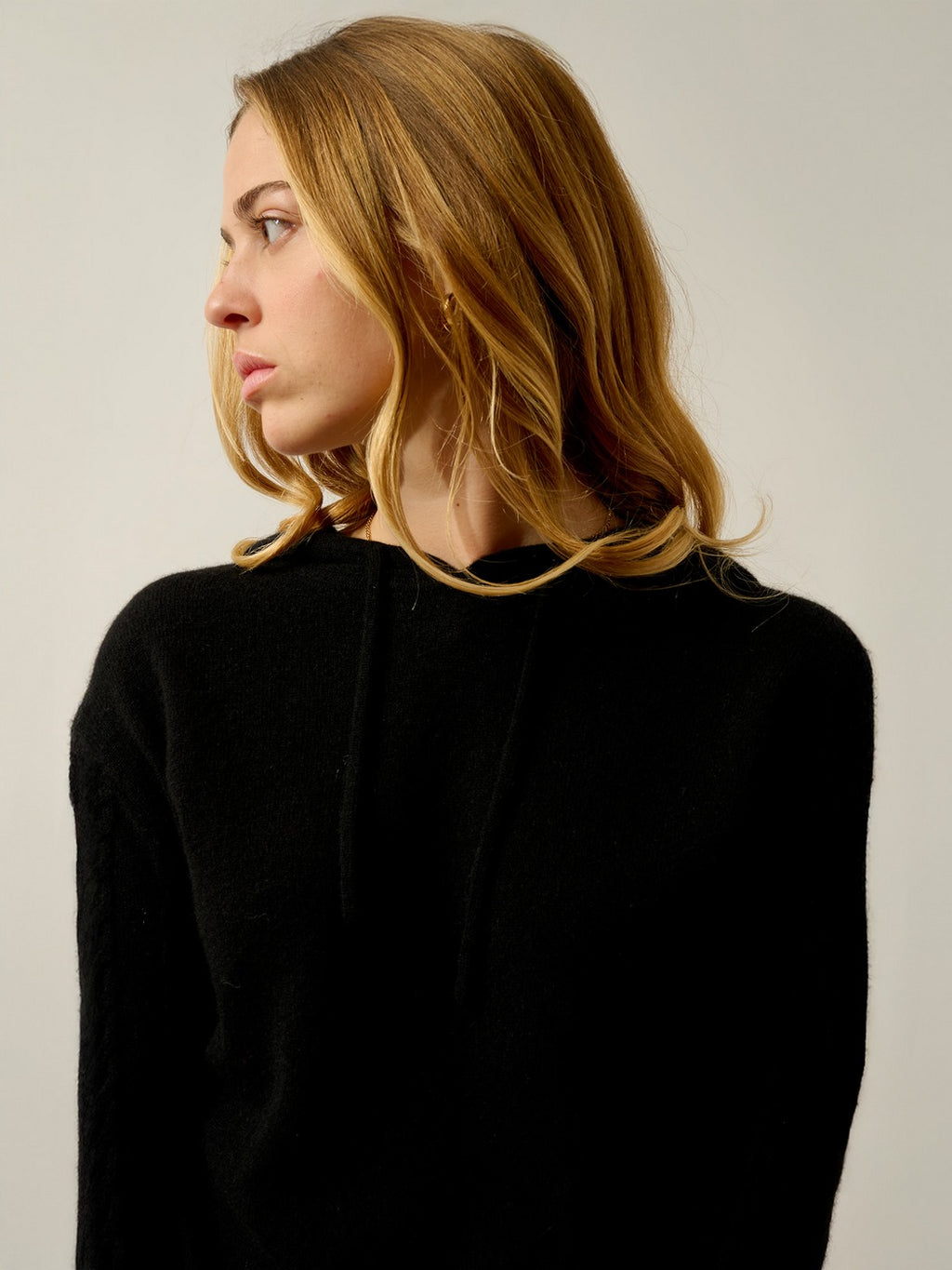 Pull Capuche Svalinna - Noir