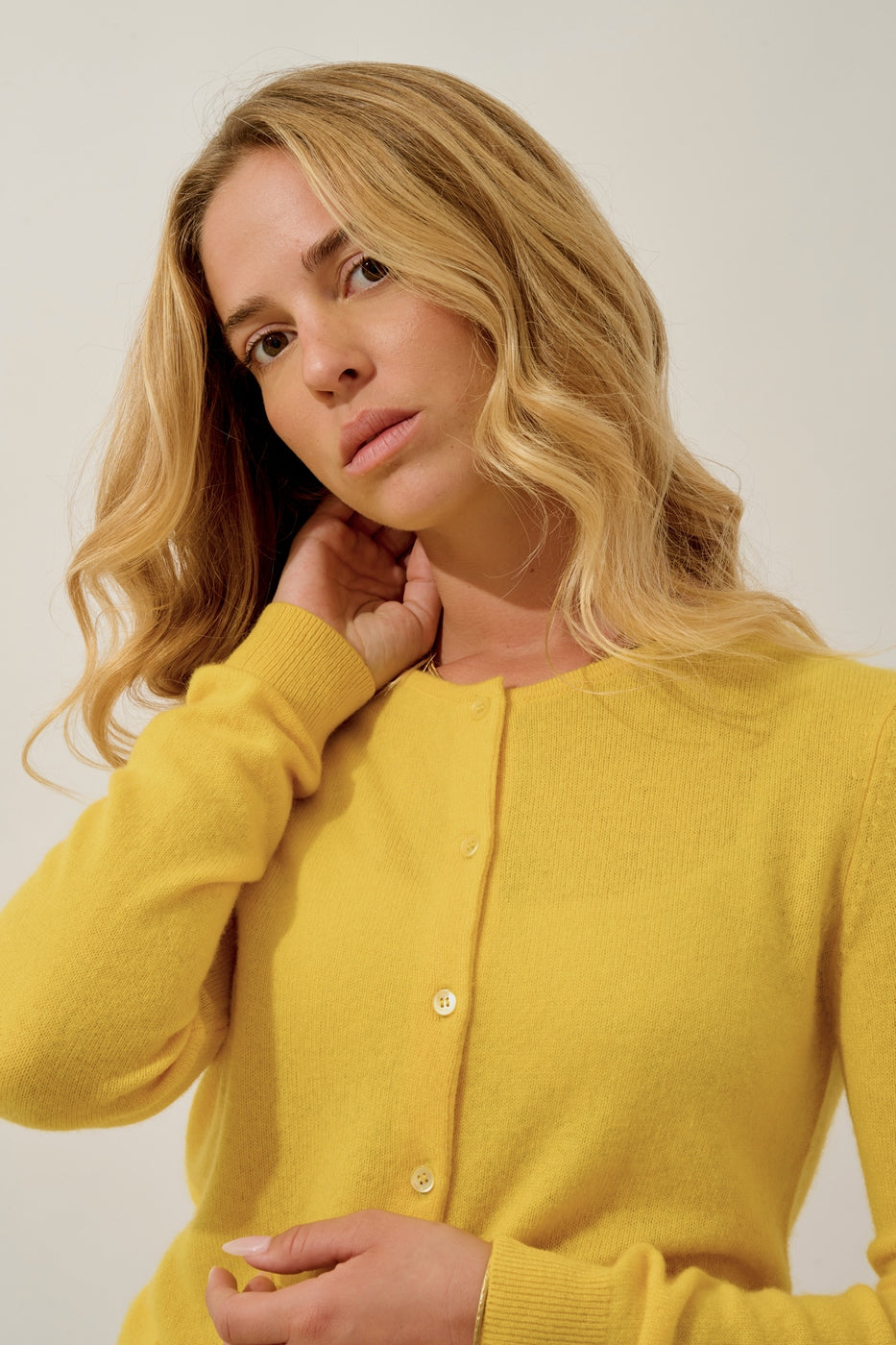 Round-Neck Cardigan - Caron - Citron