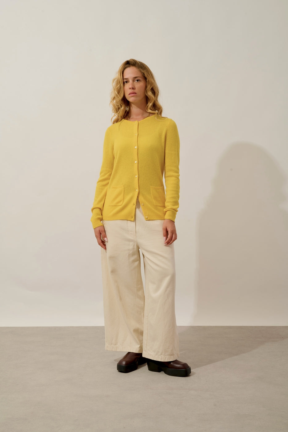 Round-Neck Cardigan - Caron - Citron