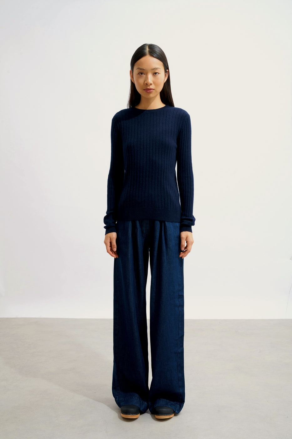 Bella Round-Neck Jumper - Navy - Women