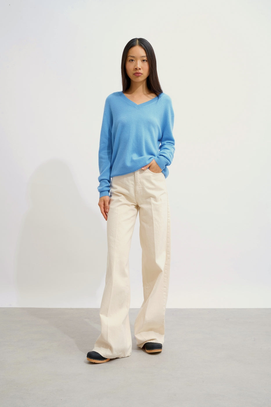 Gardoria V-Neck Jumper - Baby Blue - Women