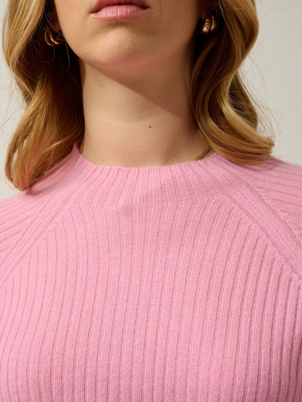 Pull Col Montant Boutons Poignets Assia - Dragée