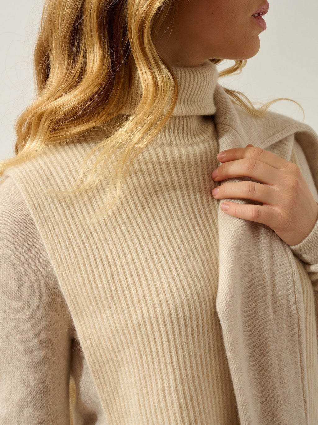 Poncho Ouvert Col Roulé 4 Fils Siv - Avoine