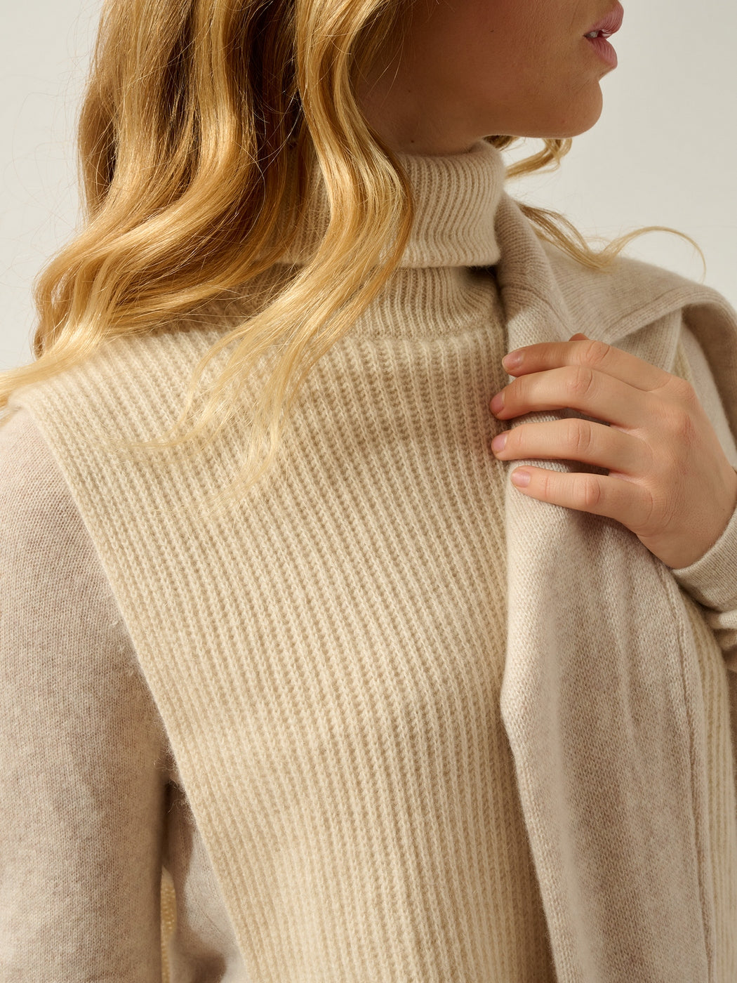 Poncho Ouvert Col Roulé 4 Fils Siv - Avoine