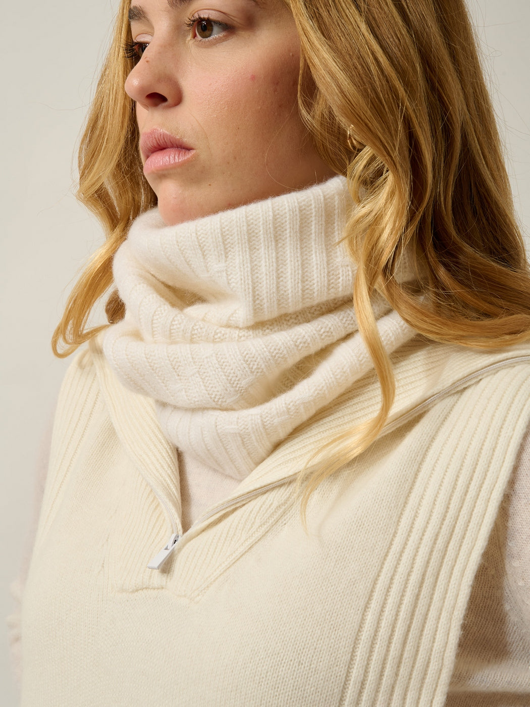 Poncho Ouvert Col Camionneur 4 Fils Elin - Ivoire
