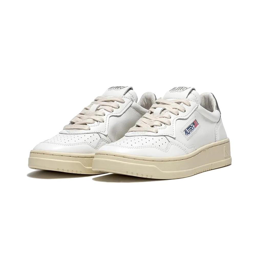 Medalist Low White Silver