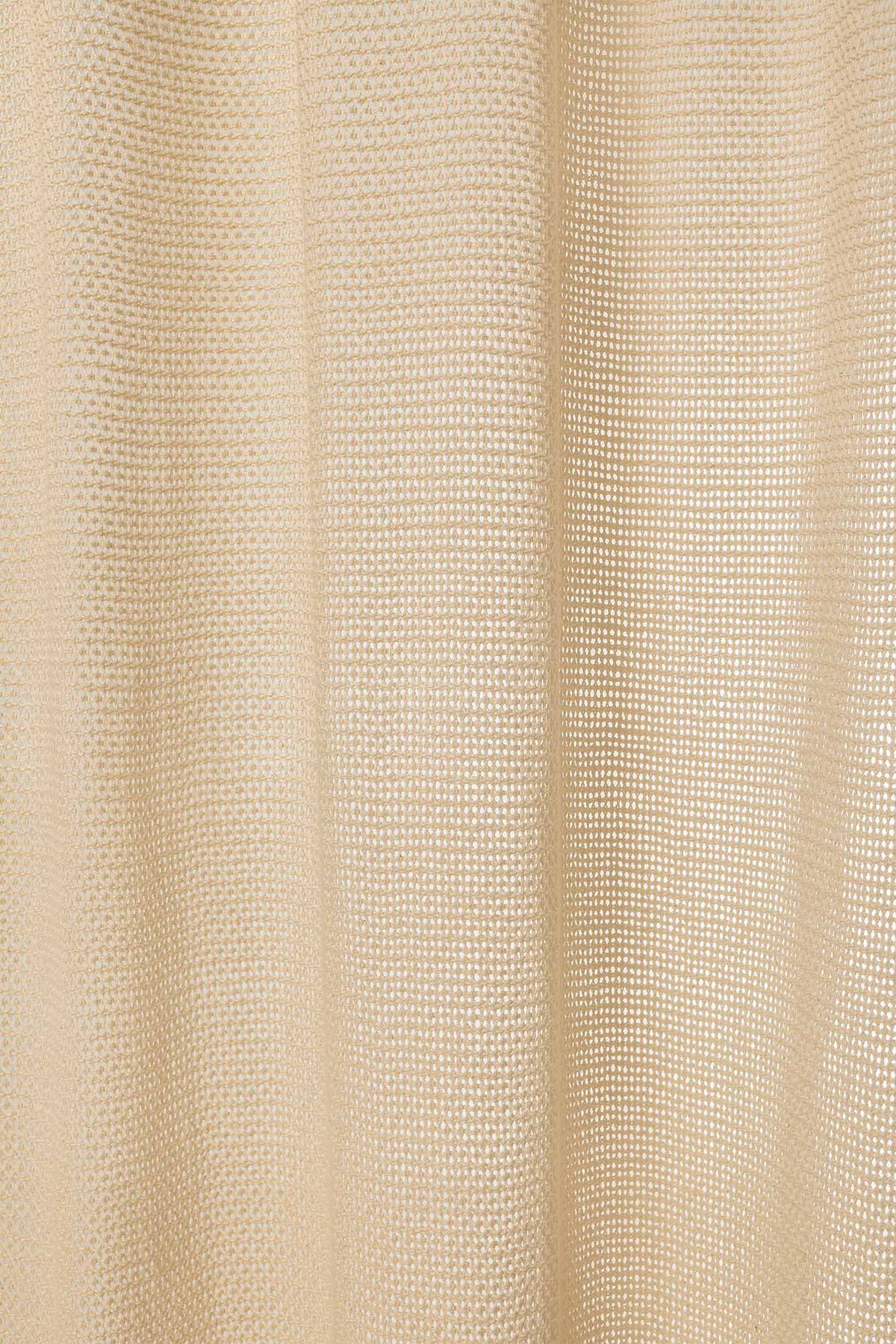 Red Curtain - Ecru