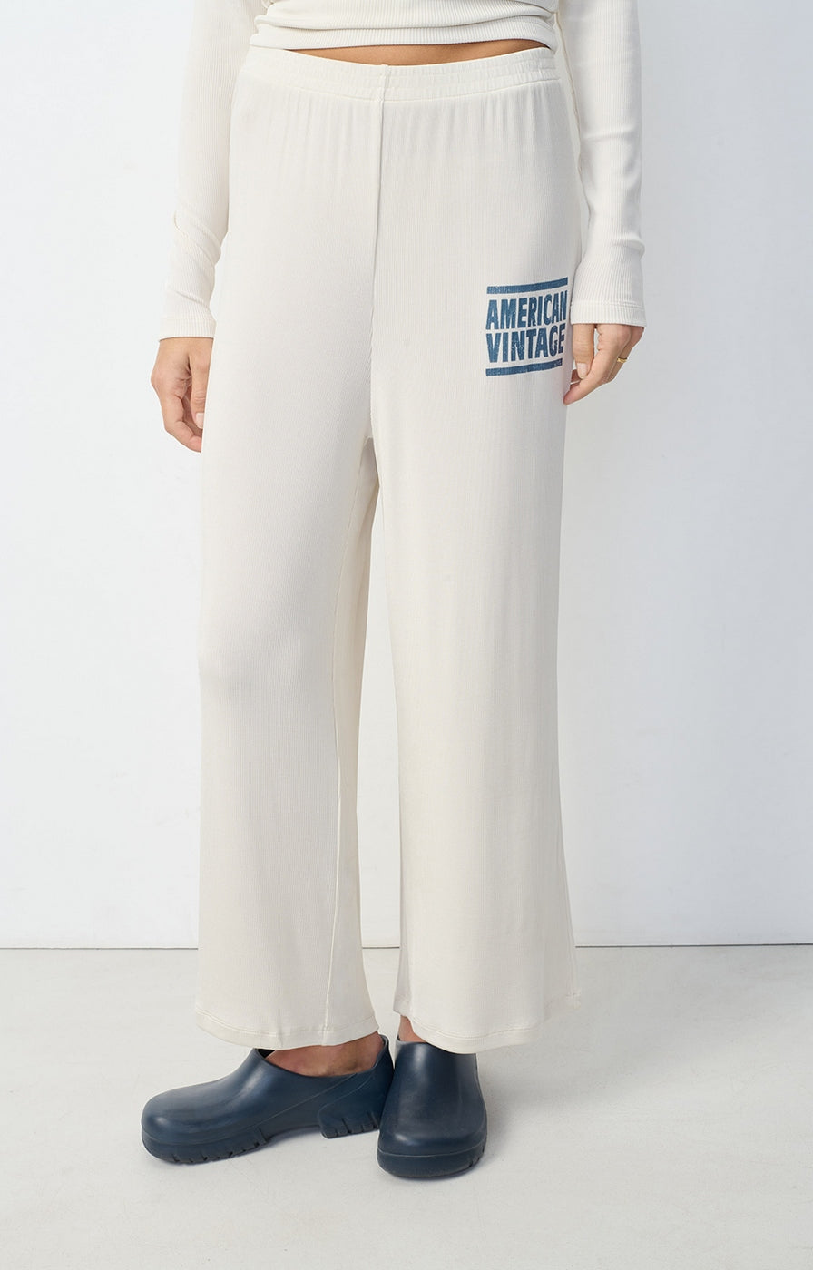 Jogging Amplio - Crema - Mujer
