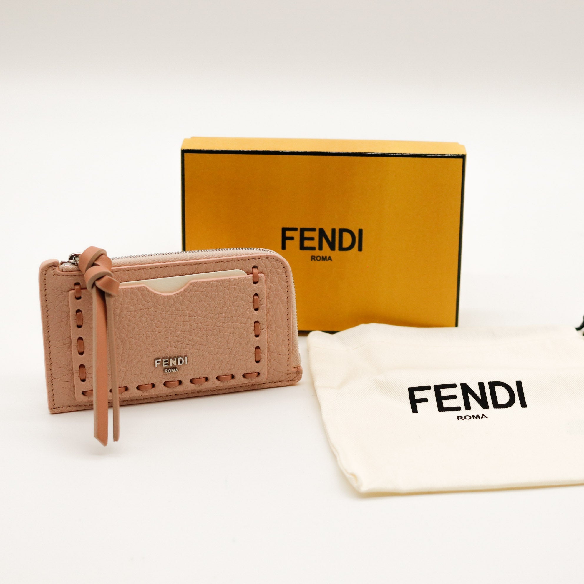 Le Porte-Cartes Peekaboo Fendi Rose