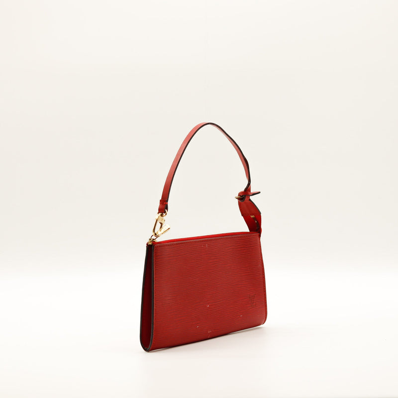 La Pochette Accessoires Épi Louis Vuitton