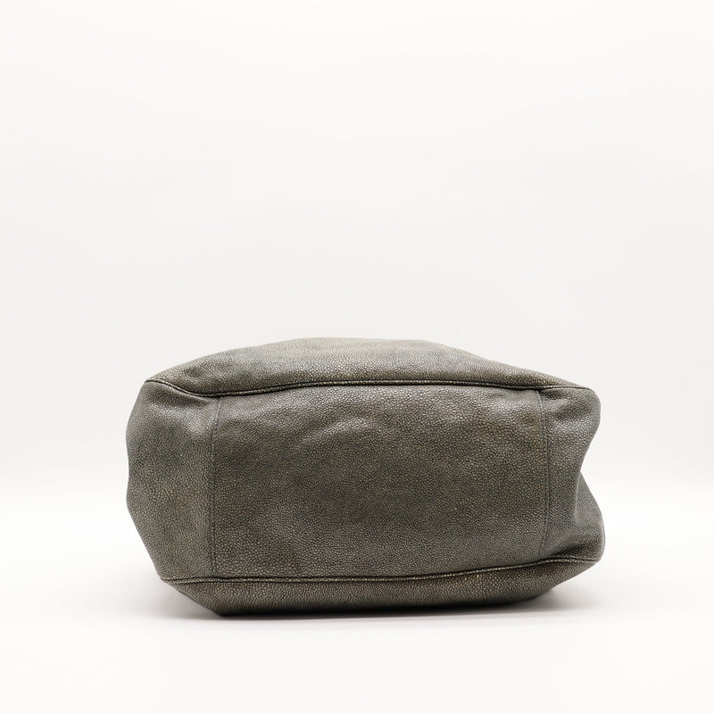 Le Roady Yves Saint Laurent Gris