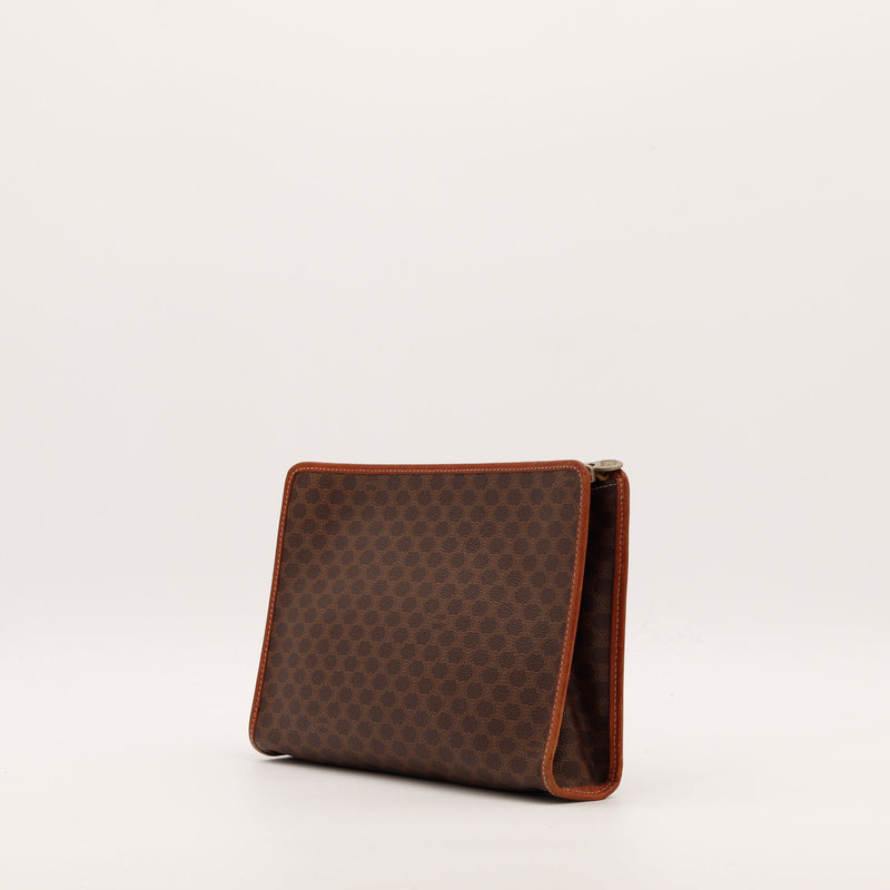 La Pochette Céline Macadam