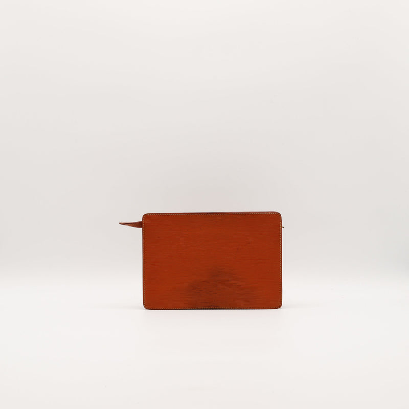 La Pochette Épi Louis Vuitton