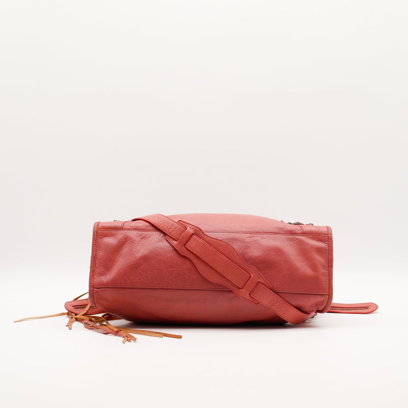 Le City Balenciaga Rose