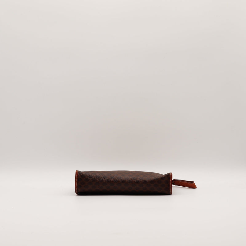 La Pochette Céline Macadam