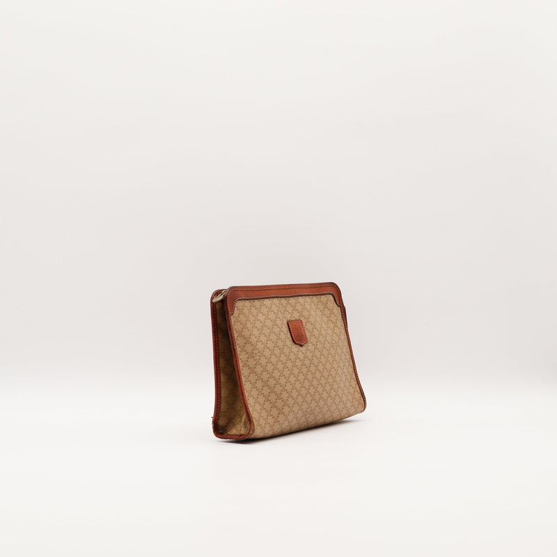 La Pochette Céline Macadam