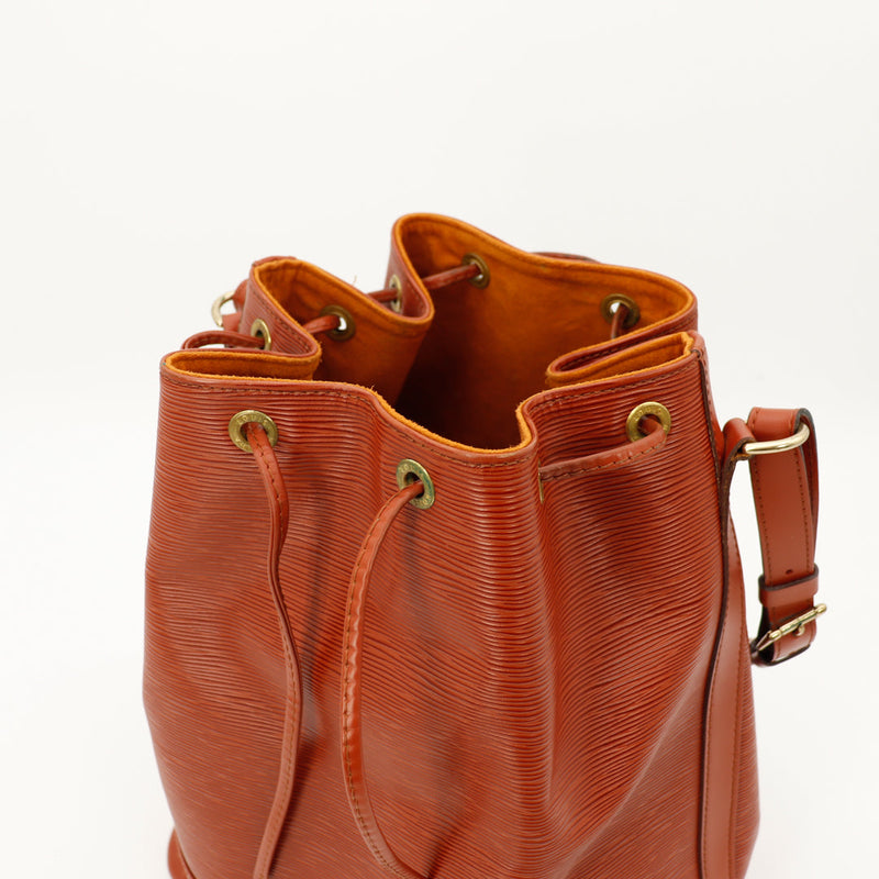 Le Noé Épi Marron Louis Vuitton