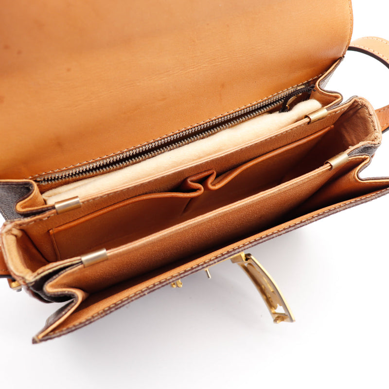 Le Croisé Triomphe Céline