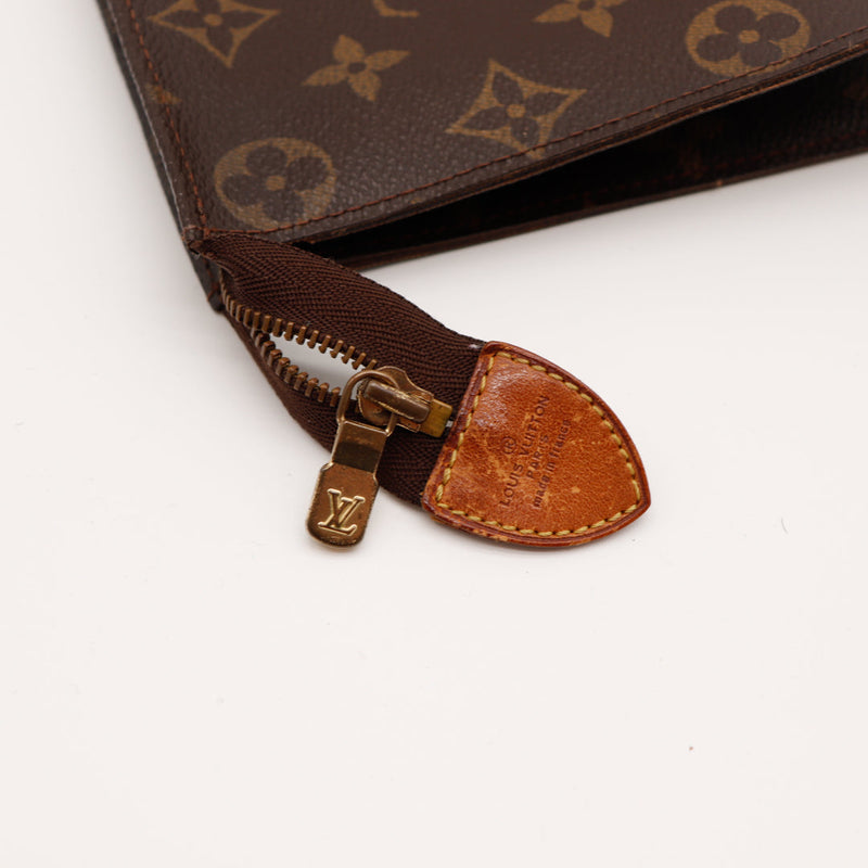 La Pochette Toilette 15 Louis Vuitton